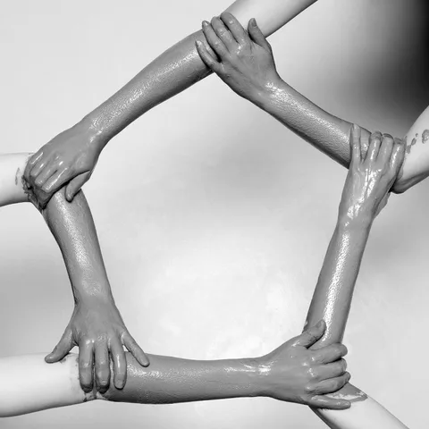 Maura Biava — Pentagone #01
