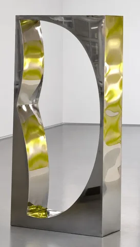 Nazif Lopulissa — Locomotion sculpture 7