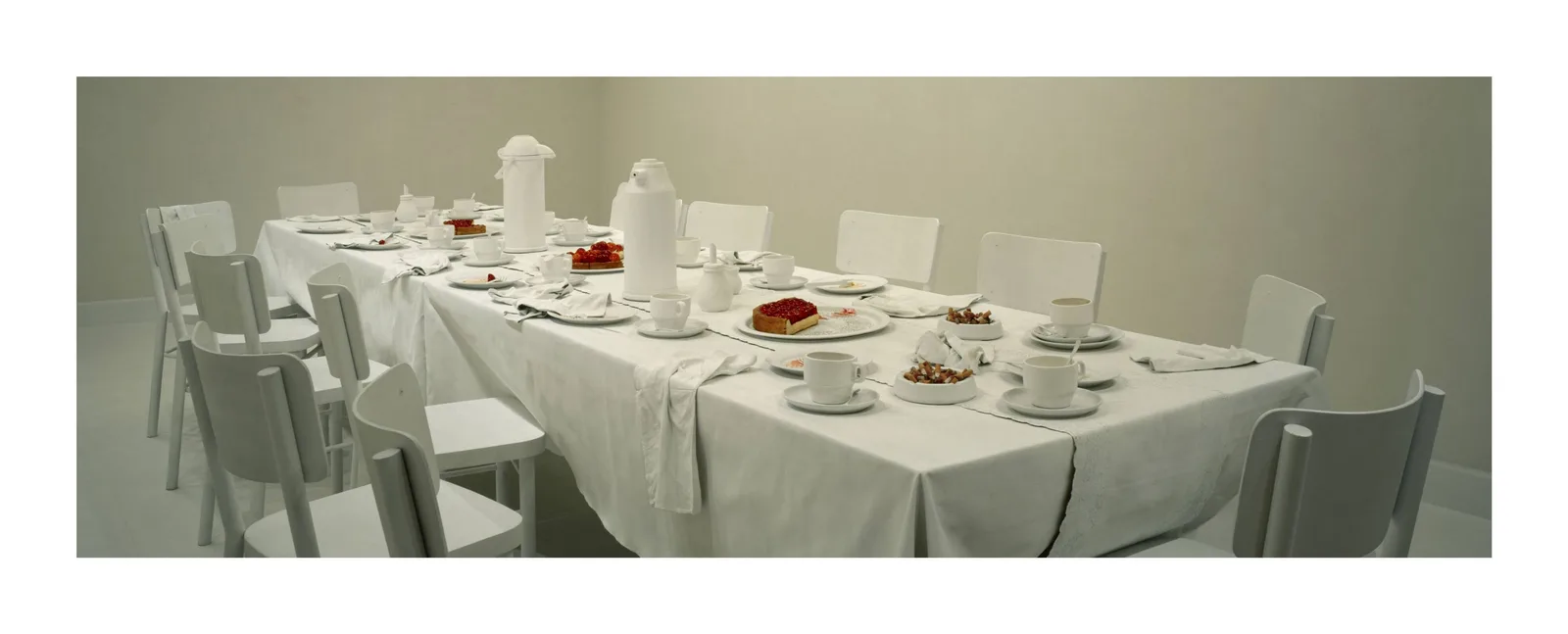 Hans Op de Beeck — Table (1) (second view)