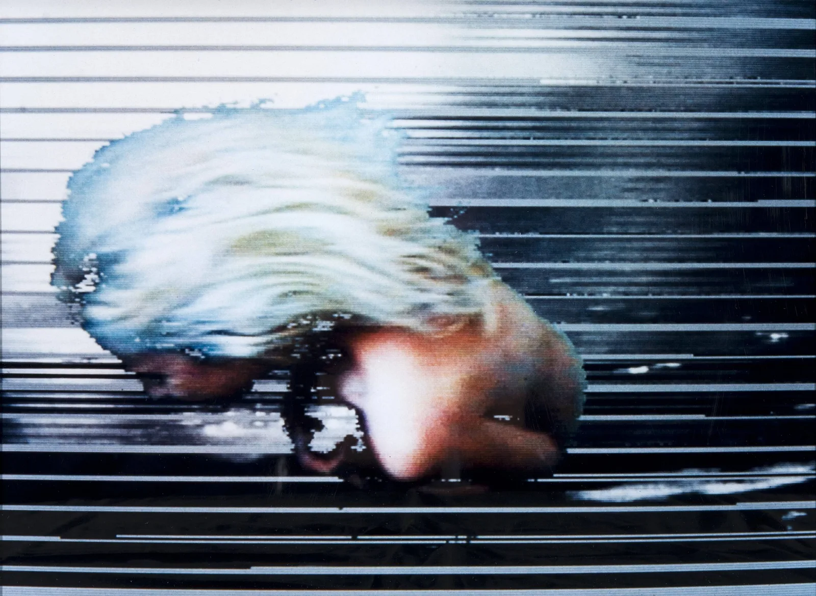Pipilotti Rist — Selbstlos im Lavabad (Selfless In The Bath Of Lava) (video still)