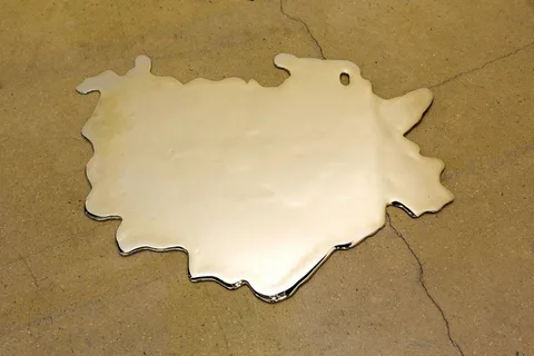 Sarah van Sonsbeeck — 1.8 bar of gold dripped